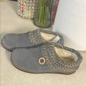Clarks Gray Knit Cuff Women's Slippers